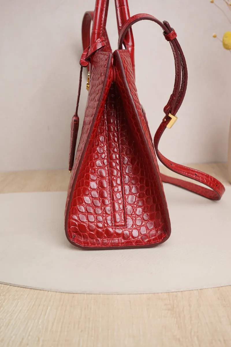 BURBERRY Crossbody Bag Top Handle Crossbody Bag Red Calfskin One Size27 × 11 × 20 cm — detail view 2 of 18