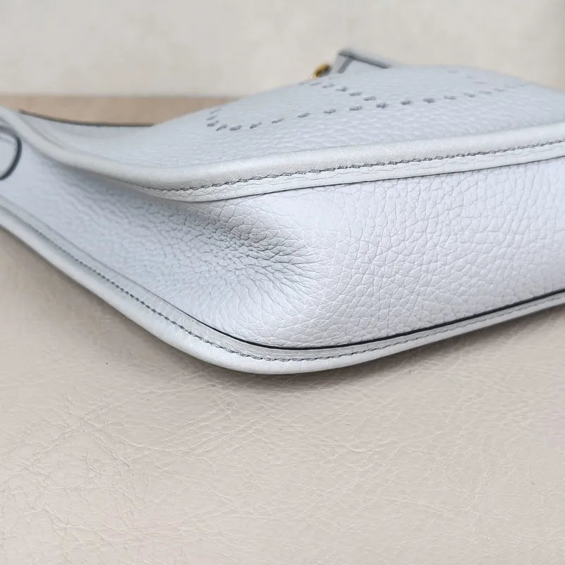 Hermès Crossbody Bag Evelyne Mini 16 Mini 16 TC Calfskin Mini 17 × 5.5 × 18 cm u Shoulder Strap — detail view 2 of 9