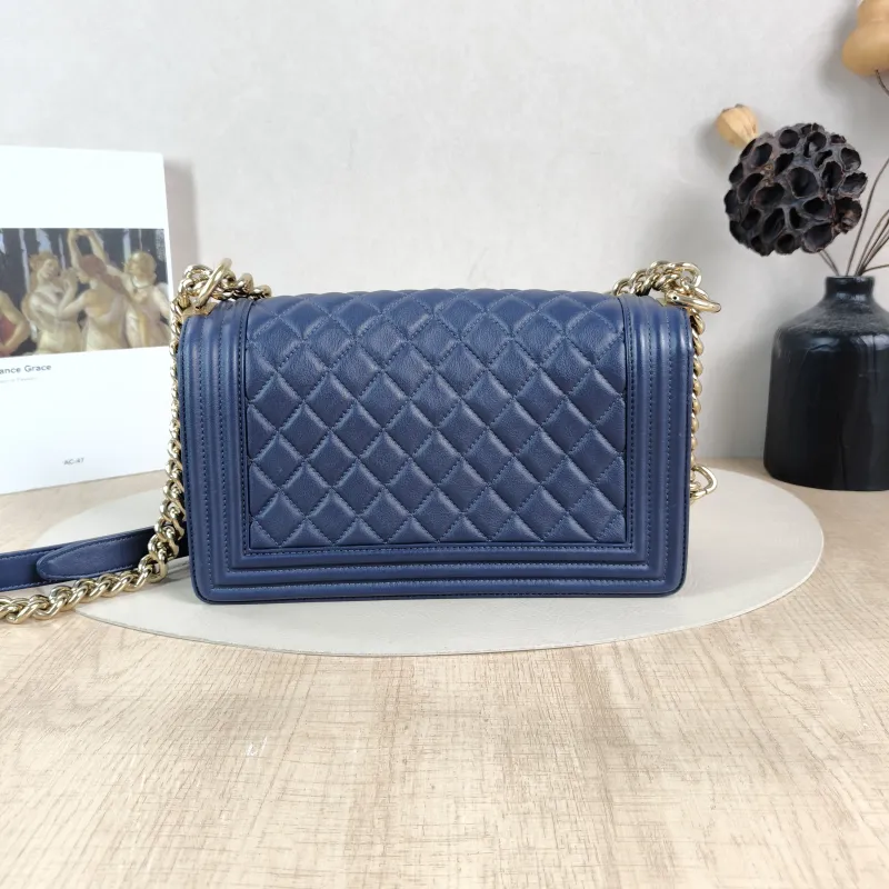 Chanel Crossbody Bag Le BoyNavy Medium25 × 9 × 15 cm — cover view 5 of 5