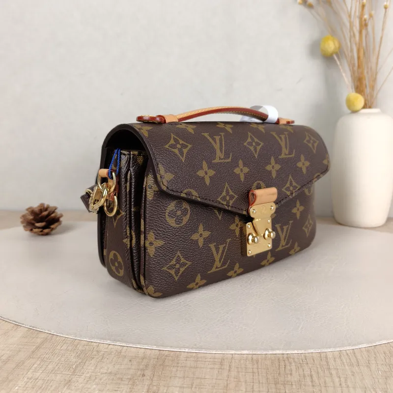 Louis Vuitton Crossbody Bag Pochette Métis East West Monogram PVC Small 21.5 × 6 × 13.5 cm — cover view 4 of 5