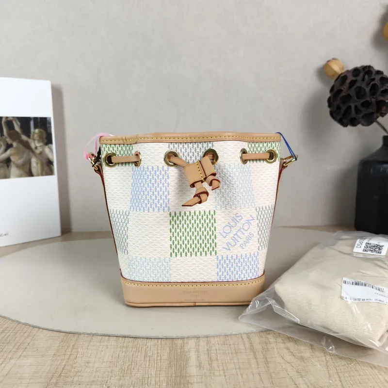 Louis Vuitton Shoulder Bag NANO NOÉ Bucket Bag Nano Colorblock PVC nano 13 × 10 × 16 cm — cover view 4 of 6