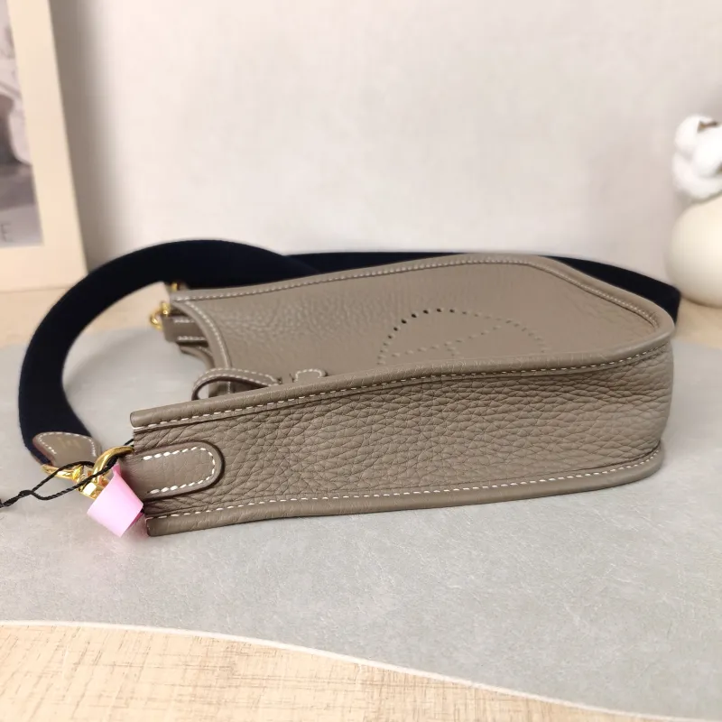 Hermès Crossbody Bag Evelyne Mini 16 Mini 16 TC Calfskin Mini 17 × 5.5 × 18 cm k Blue Shoulder Strap — detail view 12 of 14