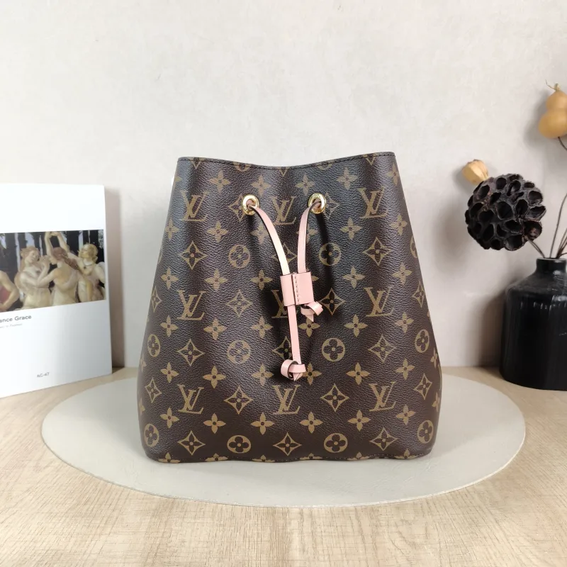 Louis Vuitton Shoulder Bag NÉONOÉ Bucket Bag PVC Medium 26 × 17.5 × 26 cm