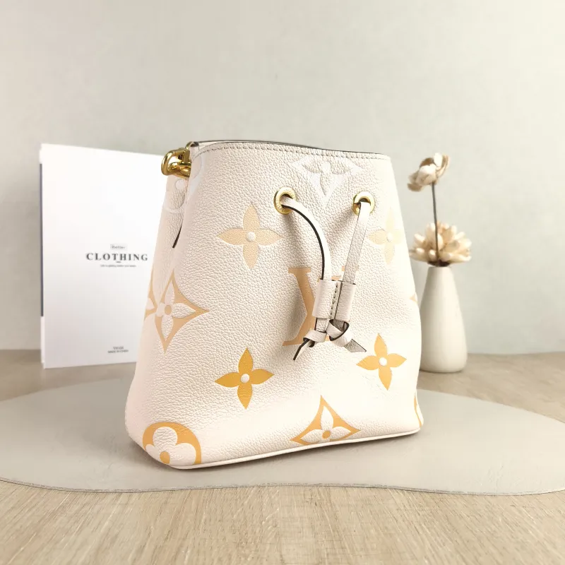 Louis Vuitton Crossbody Bag NÉONOÉ Bucket Bag BB Monogram Empreinte Embossed Calfskin BB 20 × 13 × 20 cm Conditioned — cover view 5 of 5