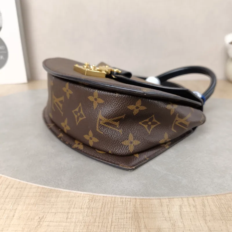 Louis Vuitton Crossbody Bag Tilsitt Monogram PVC Medium24 × 7 × 18 cm — detail view 14 of 15
