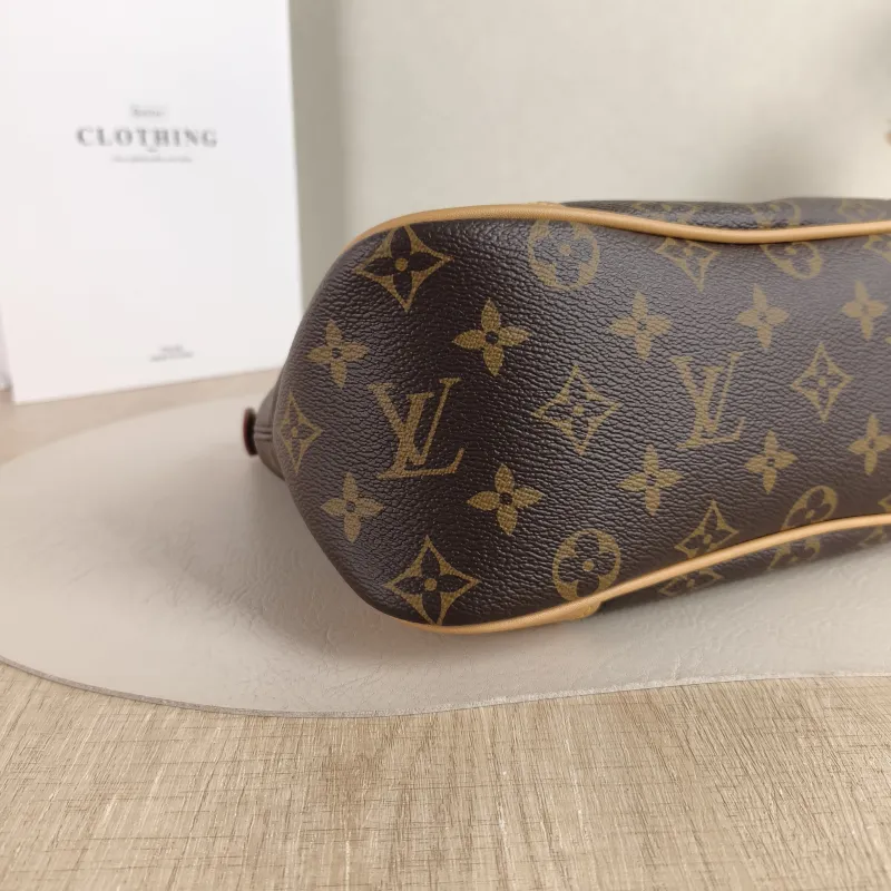 Louis Vuitton Crossbody Bag Boulogne PVC Small 26 × 9.5 × 16 cm — detail view 4 of 10