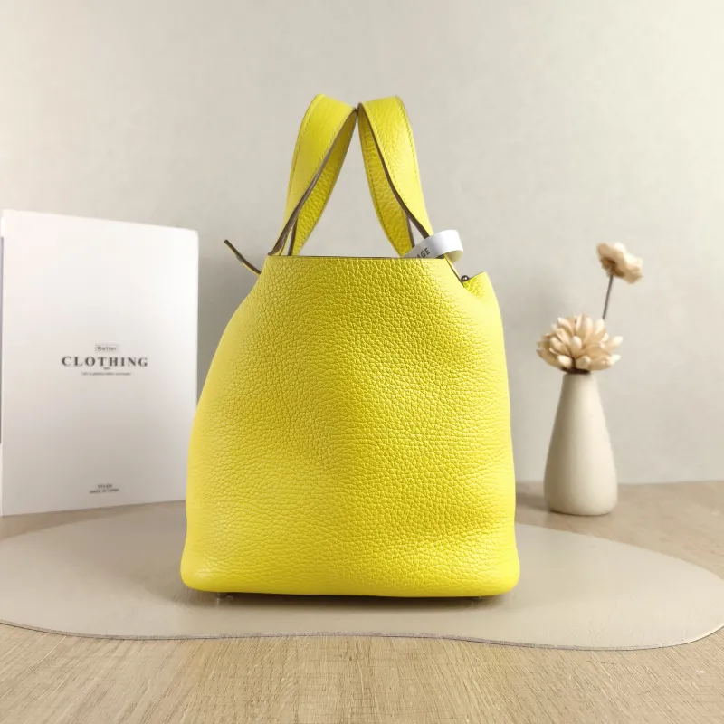 Hermès Top Handle Bag Picotin Lock 18 18 9R TC Calfskin Small 18 × 13 × 18 cm Y — detail view 3 of 11
