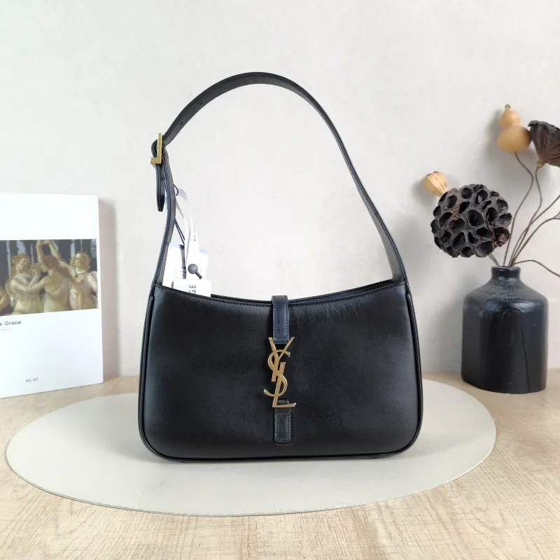 SAINT LAURENT Shoulder Bag LE 5 À 7 Black Calfskin Small23 × 6.5 × 16 cm