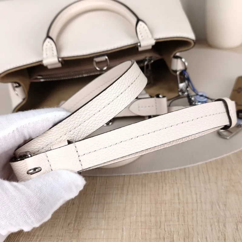 Louis Vuitton Crossbody Bag Marelle Tote Top Handle Bag White Epi Embossed Calfskin BB 25 × 11 × 17 cm — detail view 9 of 14