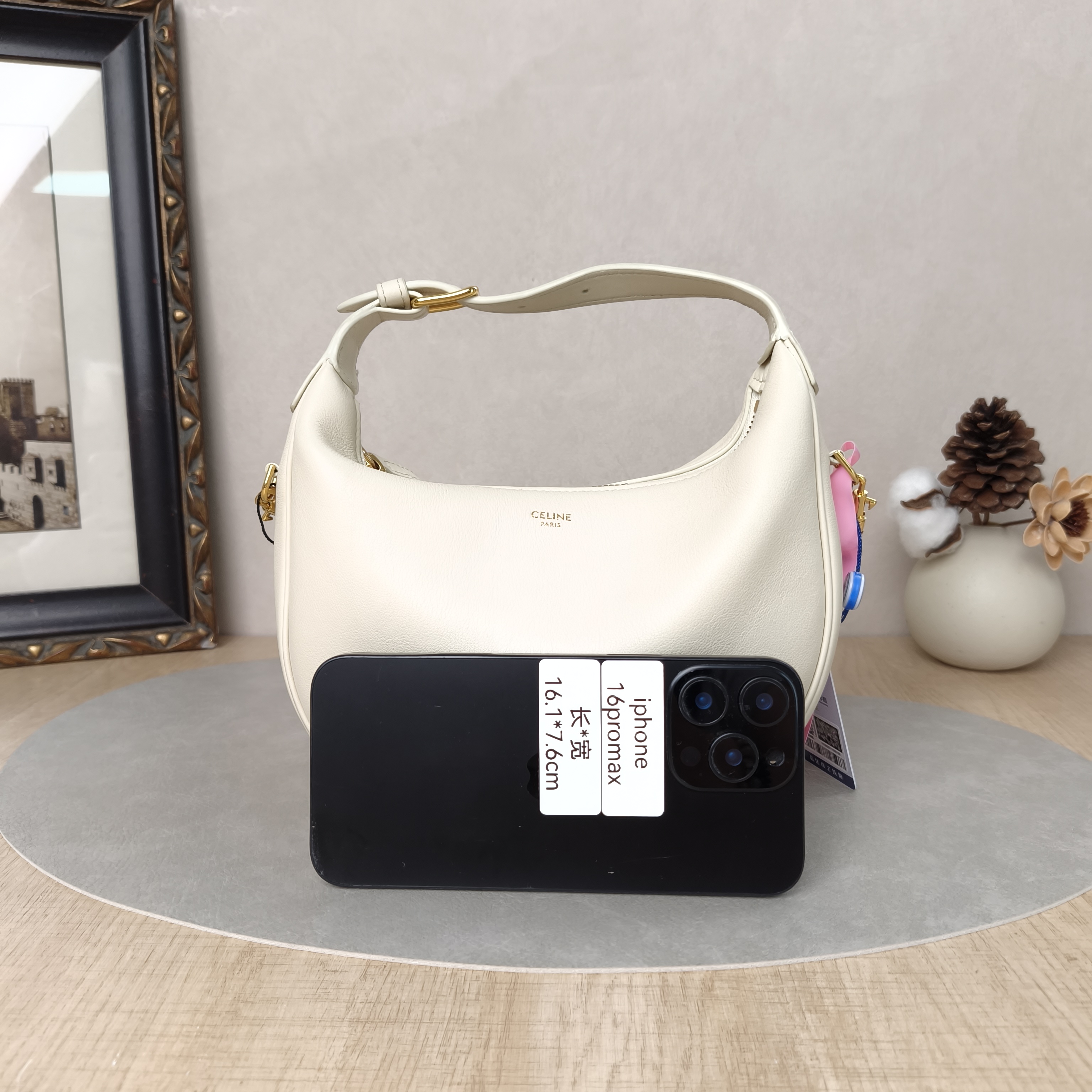 CELINE Crossbody Bag TEEN LULU hobo White Calfskin Small21 × 5 × 24 cm — cover view 3 of 5