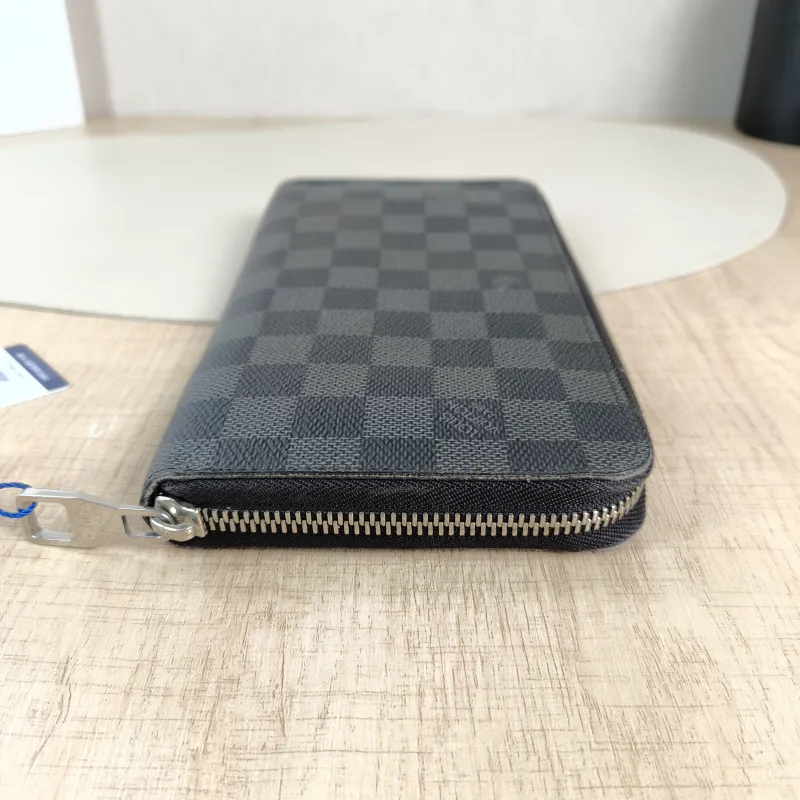 Louis Vuitton Wallet Edition Wallet PVC One Size20.5 × 2 × 12 cm — detail view 1 of 9