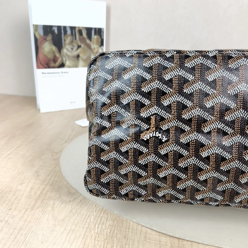 GOYARD Shoulder Bag Boheme Hobo​ Brown ine Canvas Small 43 × 14 × 27 cm — detail view 12 of 15