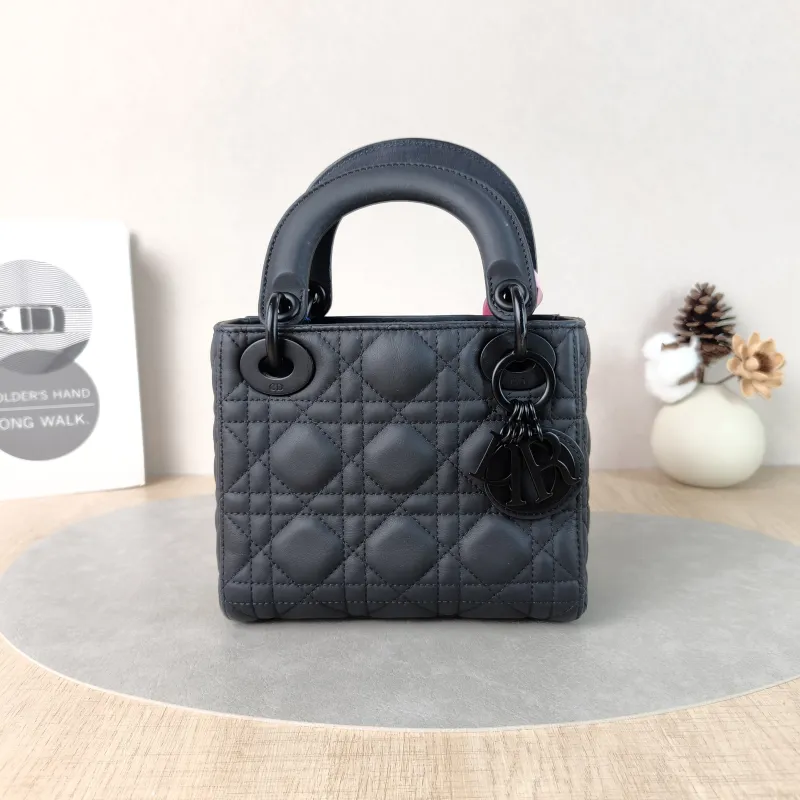 DIOR Crossbody Bag Lady Lady Dior Bag Black Lambskinmini17 × 7 × 15 cm
