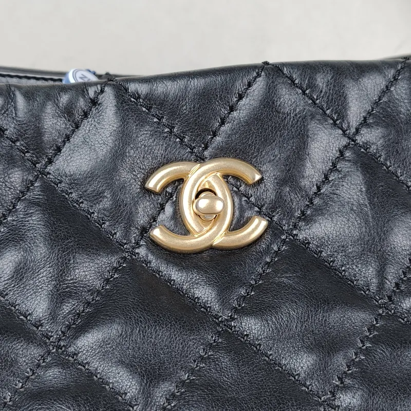 Chanel Shoulder Bag tote Black Calfskin One Size 35 × 16 × 20 cm 14 — detail view 4 of 11