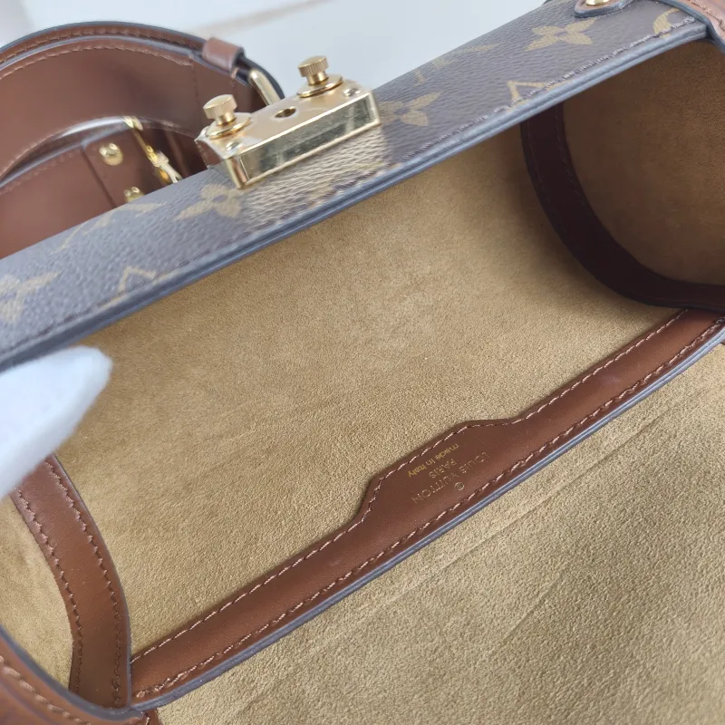 Louis Vuitton Crossbody Bag Papillon Trunk Monogram PVC Small 19 × 9 × 9 cm — detail view 6 of 10