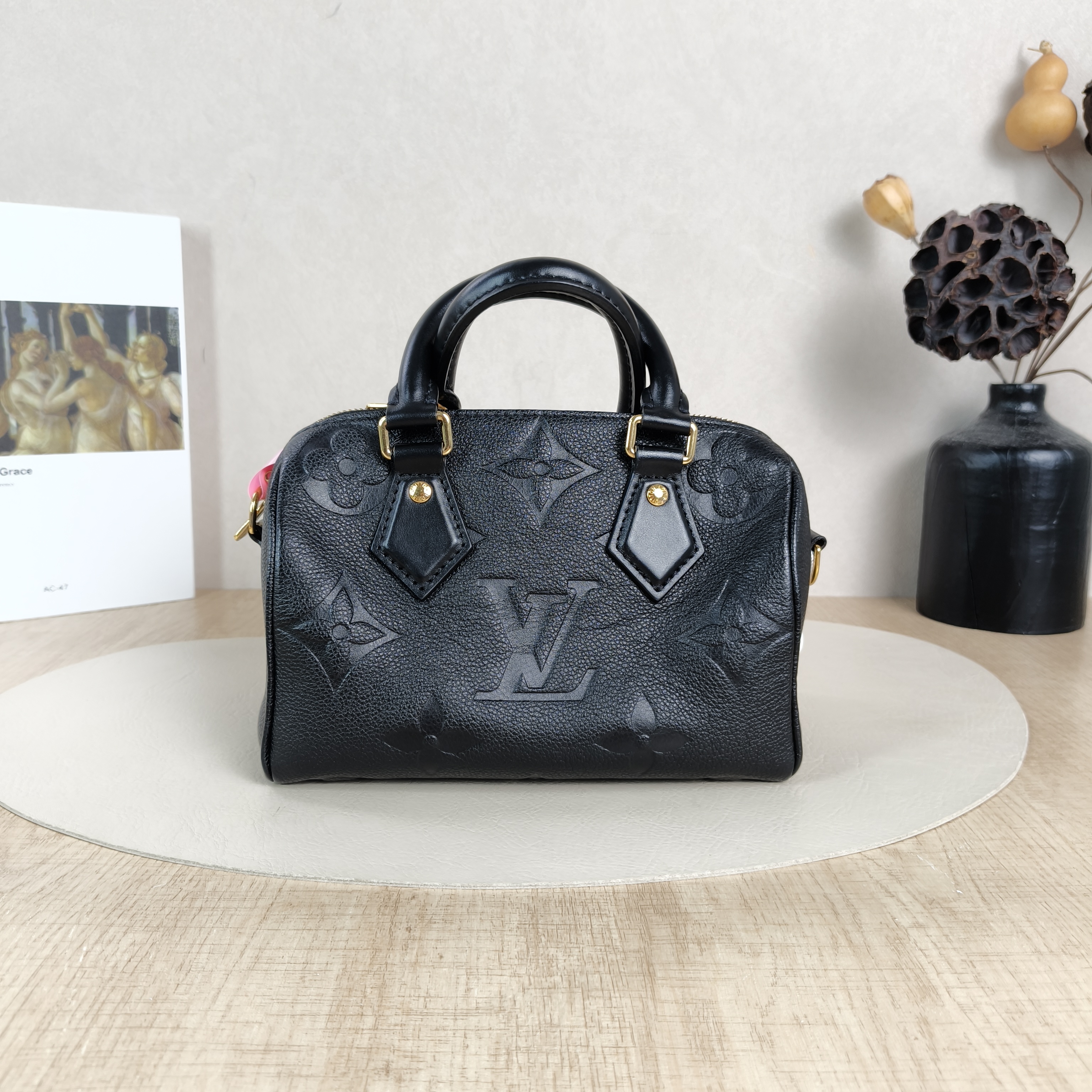 Louis Vuitton Crossbody Bag Speedy20Black Calfskin Small20.5 × 12 × 13.5 cm