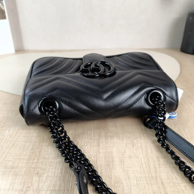 GUCCI Crossbody Bag GG Marmont So Black Marmont So Black Black CC alfskin Small 22 × 6 × 13 cm — detail view 4 of 11