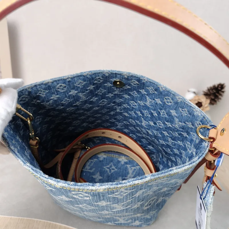 Louis Vuitton Top Handle Bag ALL IN BB Blue BB 16 × 12 × 18 cm — detail view 13 of 17