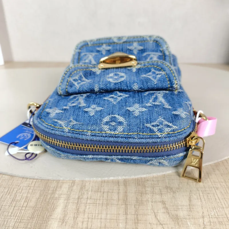 Louis Vuitton Crossbody Bag Fairfax Pochette Camera Bag Blue One Size 14 × 3 × 18 cm — detail view 1 of 10