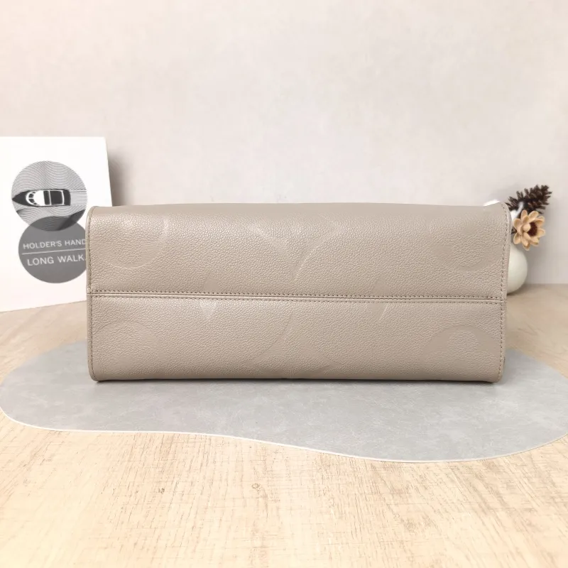Louis Vuitton Shoulder Bag Onthego Medium Monogram Empreinte Embossed Calfskin Medium 35 × 14 × 27 cm — cover view 3 of 5