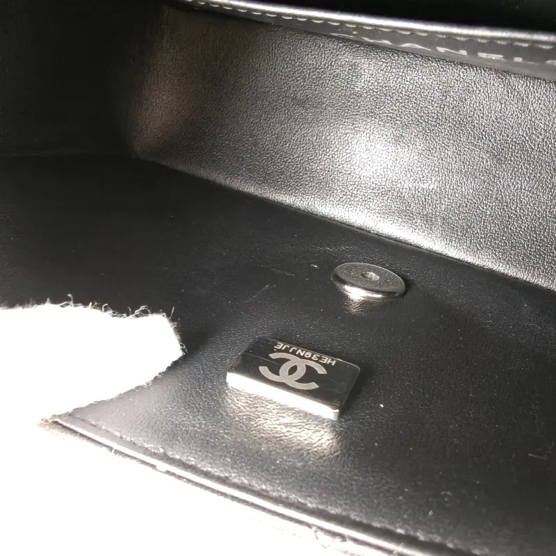 Chanel Crossbody Bag Classic Flap Large Mini CF Mini Black SL ambskin mini 20 × 6 × 12 cm — detail view 3 of 10