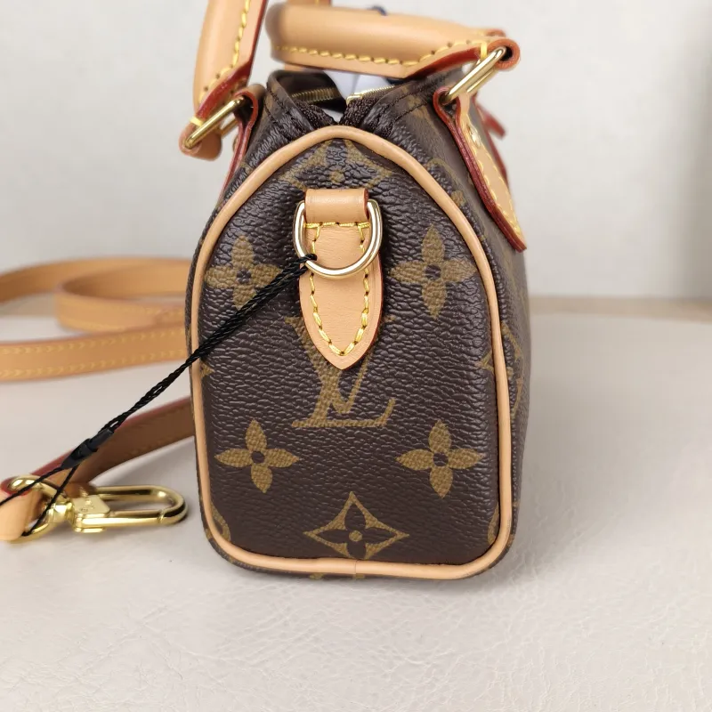Louis Vuitton Crossbody Bag Speedy Nano Shoulder Strap PVC nano 16 × 7.5 × 10 cm — detail view 11 of 12