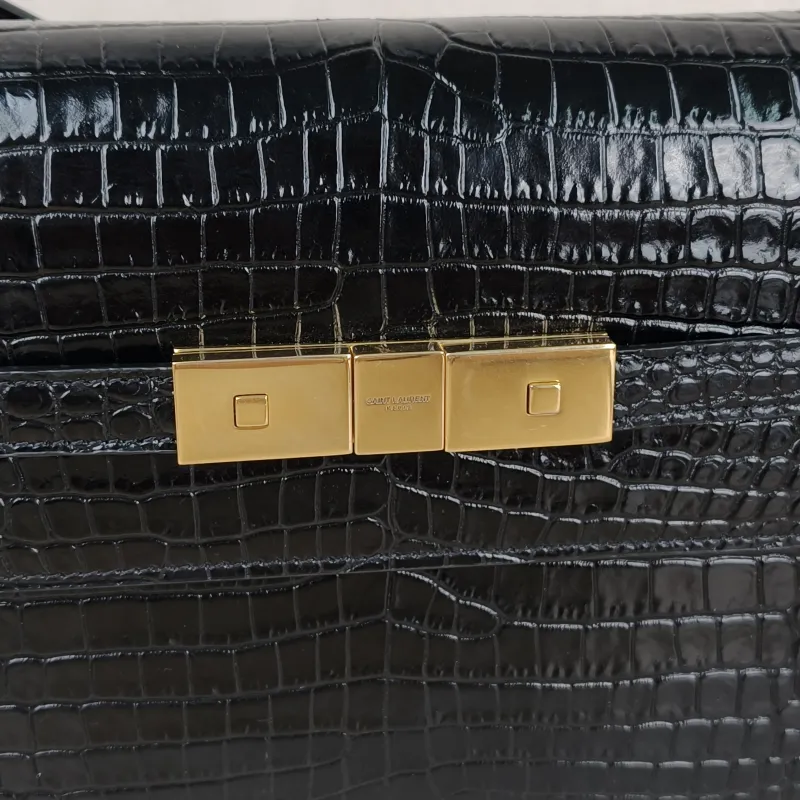SAINT LAURENT Shoulder Bag MANHATTAN Black Calfskin Small24 × 6 × 17.5 cm — detail view 3 of 9