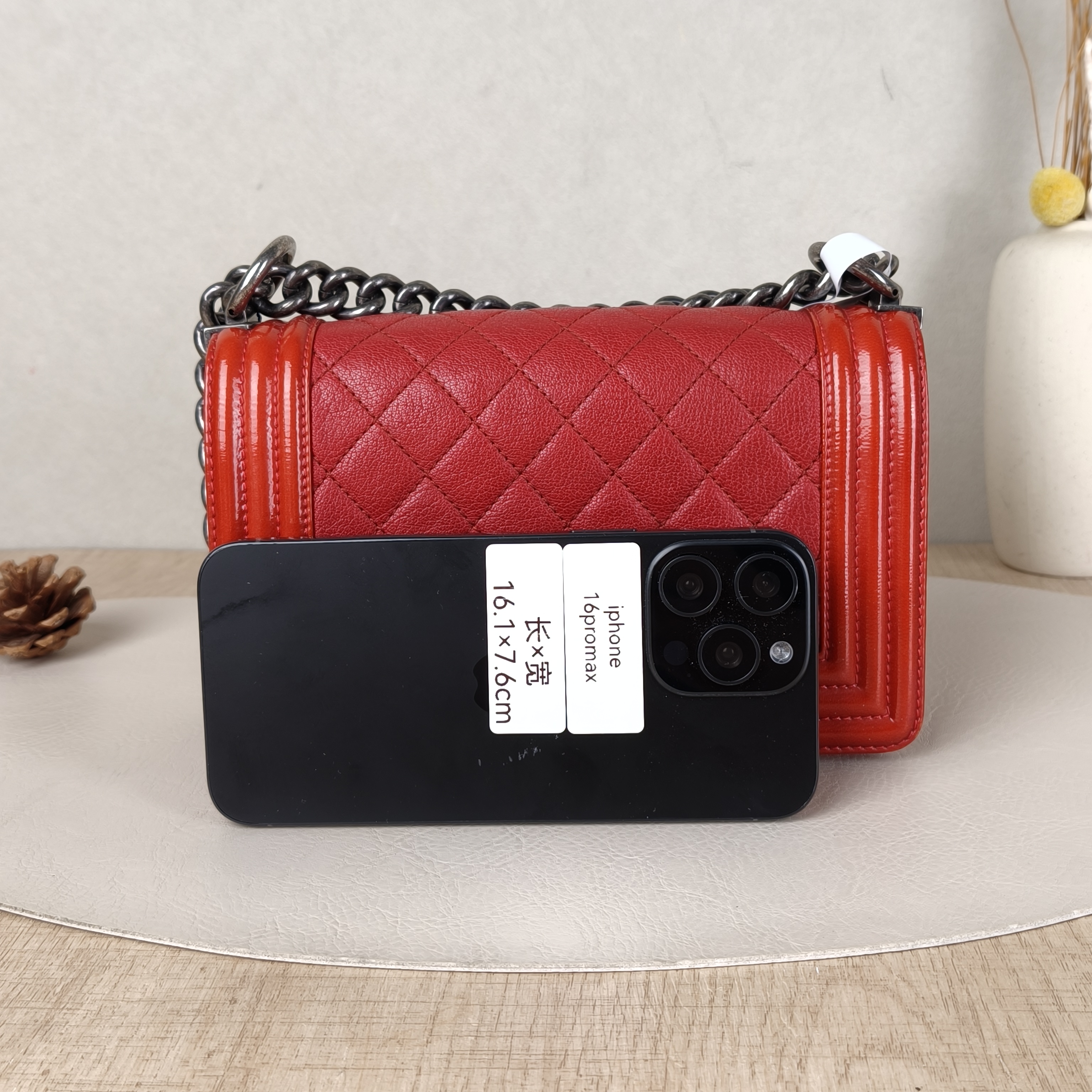 Chanel Crossbody Bag Le BoyRed Grained Calfskin Small20.5 × 8.5 × 12 cm — cover view 5 of 5