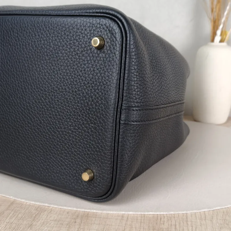Hermès Top Handle Bag Picotin Lock 22 22 Black TC Calfskin Medium 22 × 17 × 21 cm U — detail view 5 of 11