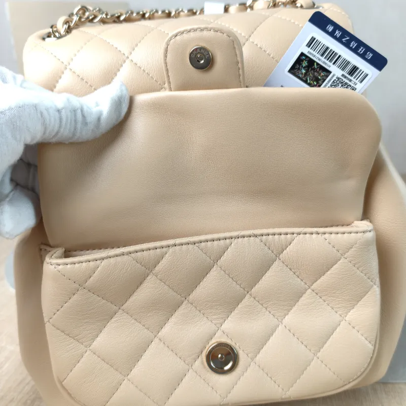 Chanel Backpack Duma Taupe Calfskin Large 21 × 13 × 23 cm — detail view 13 of 15