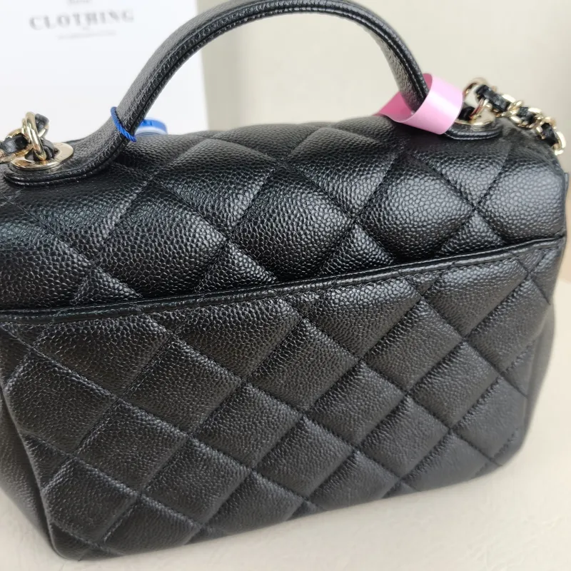 Chanel Crossbody Bag affinity Messenger Bag Black Grained Calfskin Small 19 × 7 × 14 cm — detail view 5 of 14