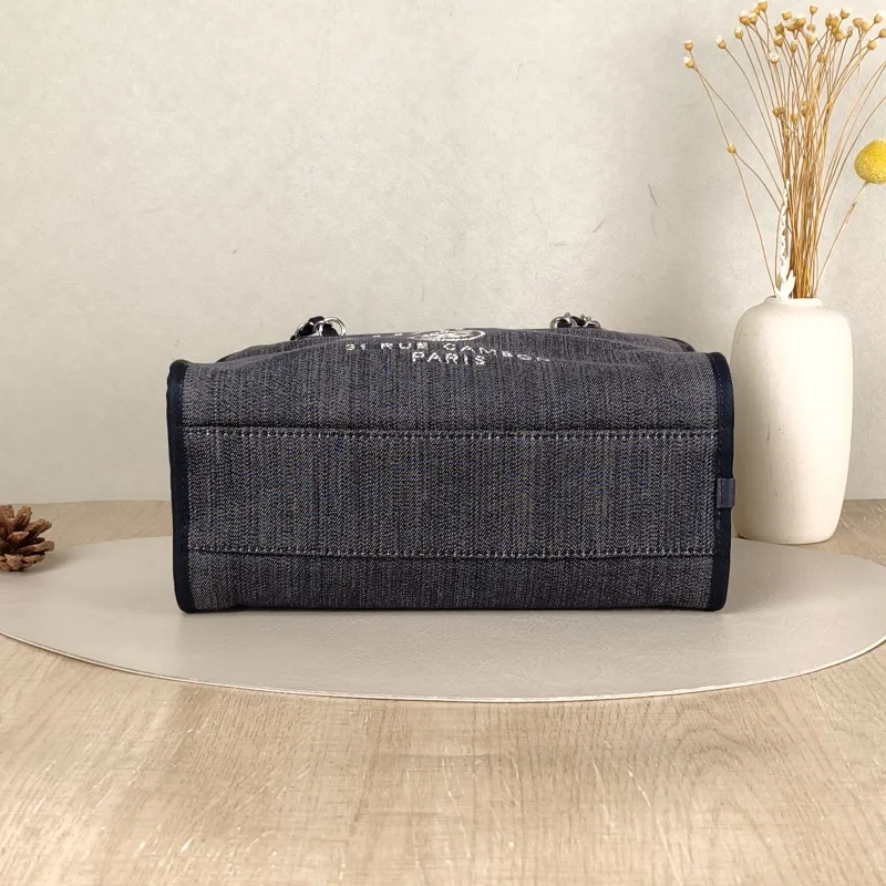 Chanel Crossbody Bag Navy Canvas One Size27 × 12 × 16 cm — cover view 6 of 6