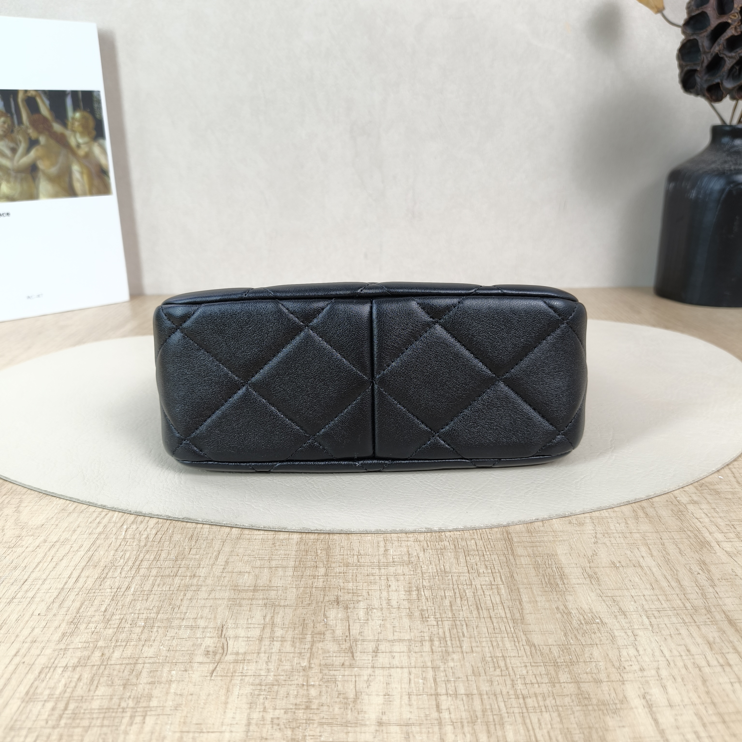 Chanel Shoulder Bag24s Gabrielle Bag Black Lambskin One Size20 × 9 × 14 cm — cover view 3 of 6
