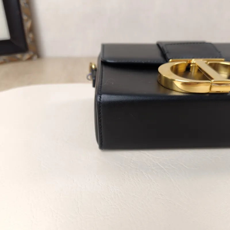 DIOR Crossbody Bag30Montaigne 30 Box Box Black Lambskinmini17.5 × 5 × 11.5 cm — cover view 3 of 13