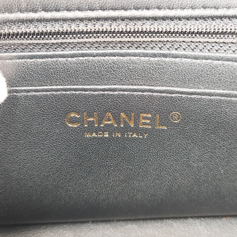 Chanel Crossbody Bag Classic Flap Large Mini CF Mini Black SL ambskin mini 20 × 6 × 12 cm — detail view 8 of 12
