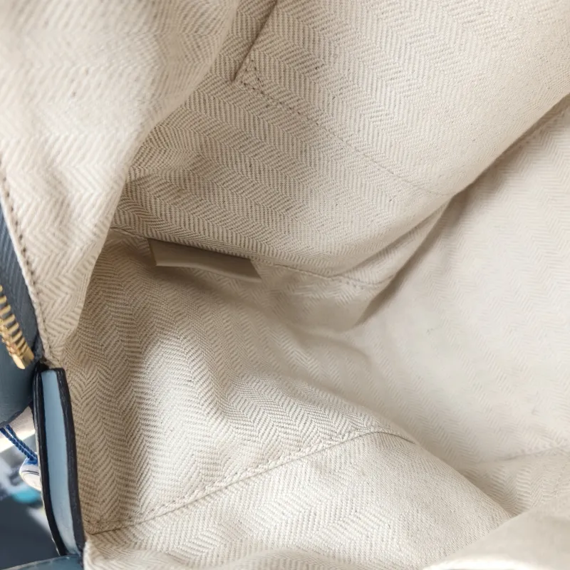 LOEWE Crossbody Bag Puzzle Blue Calfskin Medium 29 × 14 × 19.5 cm — detail view 9 of 12