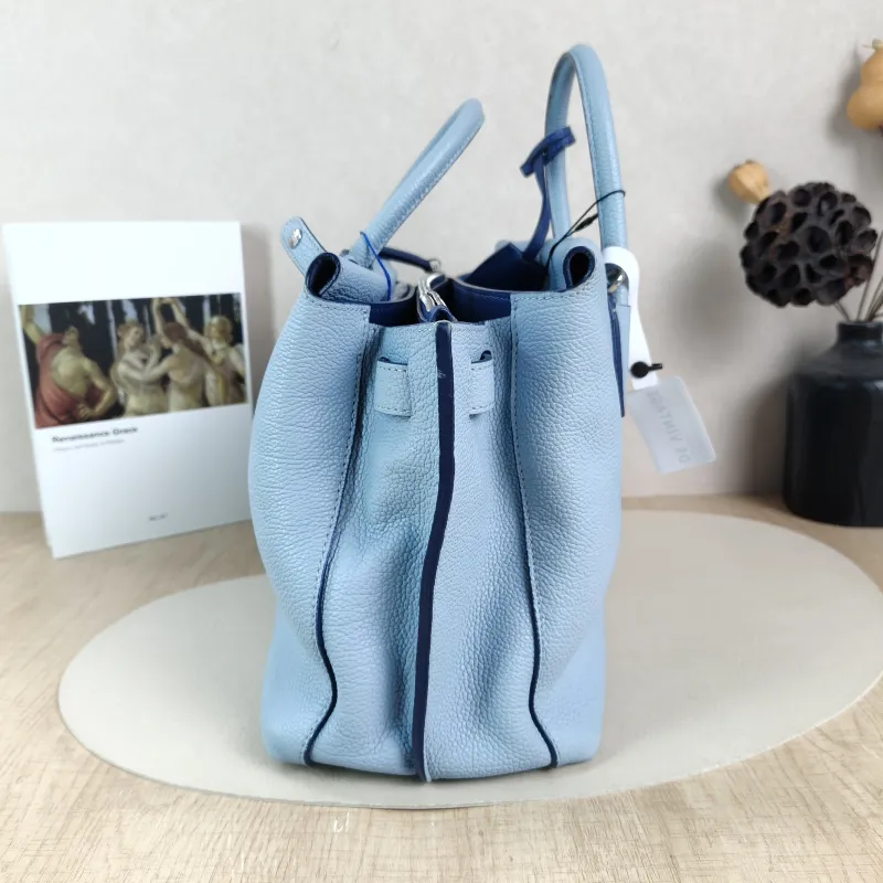 MCM Shoulder Bag Tote Bag Blue Calfskin Large34 × 15 × 22 cm — detail view 1 of 13