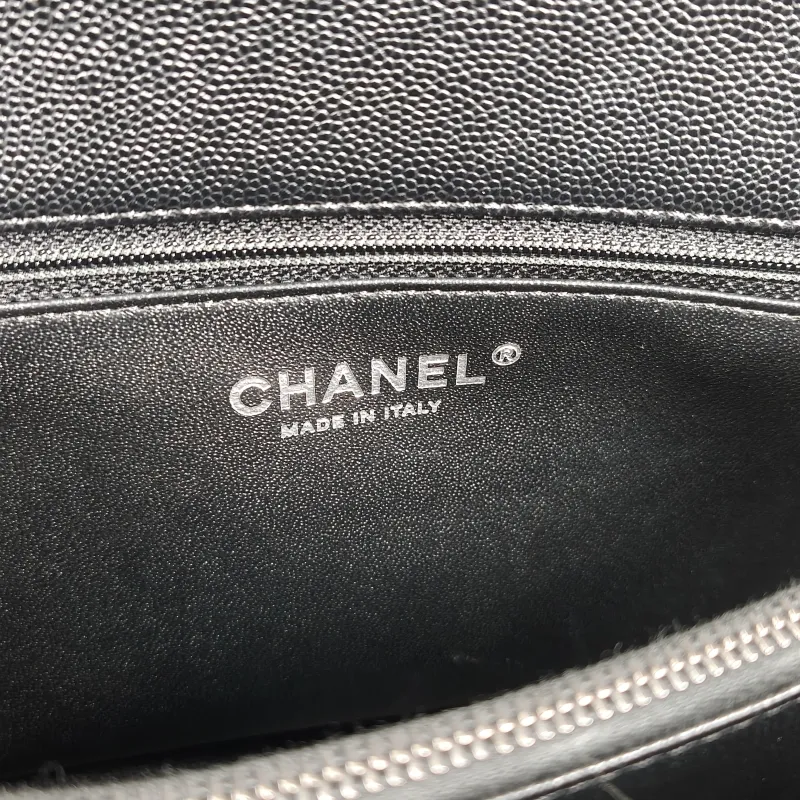Chanel Top Handle Bag Coco Handle​ Black Grained Calfskin Medium 29 × 12 × 18 cm 23 — detail view 10 of 14