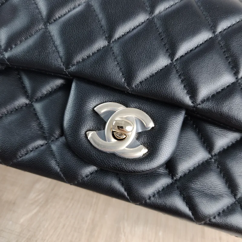 Chanel Crossbody Bag Classic Flap Large Mini CF Mini Black SL ambskin mini 20 × 6 × 12 cm — detail view 10 of 12
