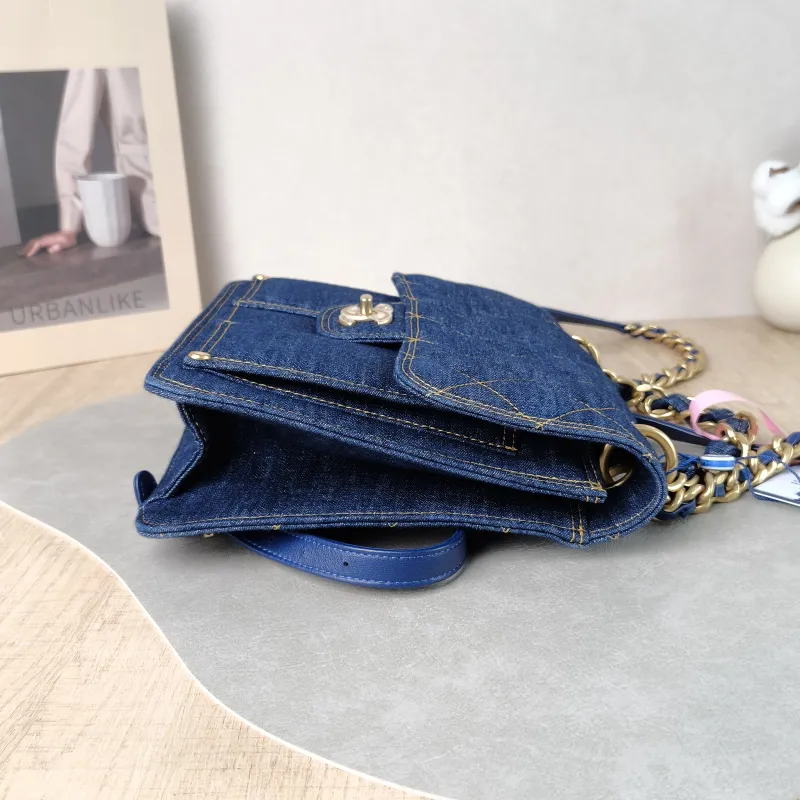 Chanel Backpack Backpack Blue One Size 25 × 6 × 22 cm — detail view 9 of 12