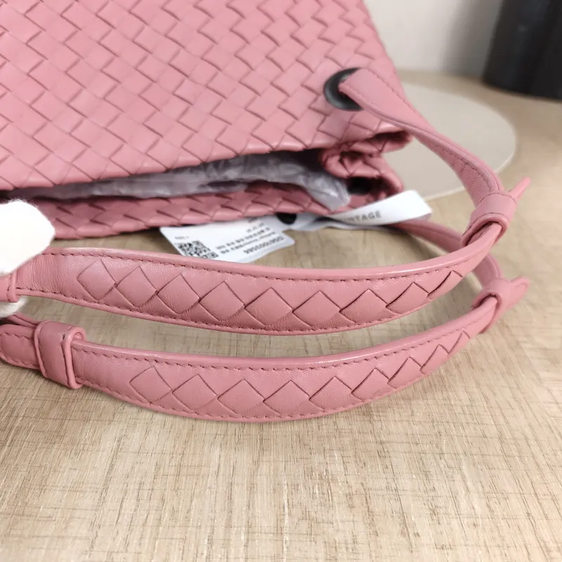 Bottega Veneta Top Handle Bag Woven Top Handle Bag Pink Lambskin One Size 24 × 10 × 20 cm — detail view 2 of 9