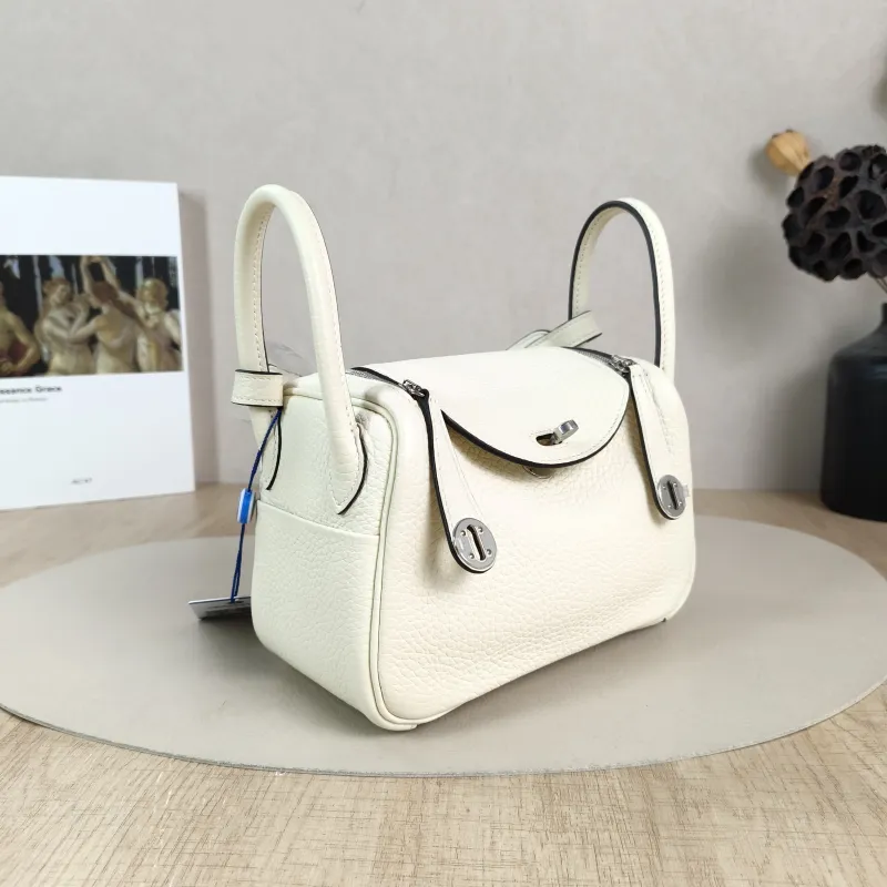 Hermès Crossbody Bag Lindy Mini 19I2 TC Calfskinmini19 × 9.5 × 13 cm — cover view 2 of 6