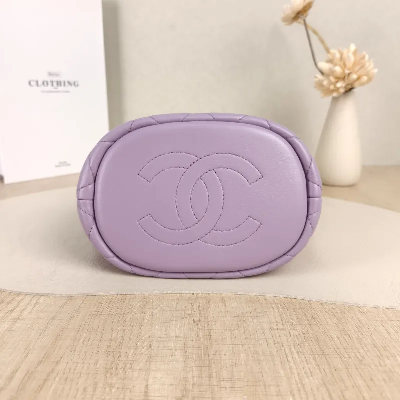 Chanel Crossbody Bag24p Lambskinmini17 × 12 × 18 cm — cover view 2 of 5