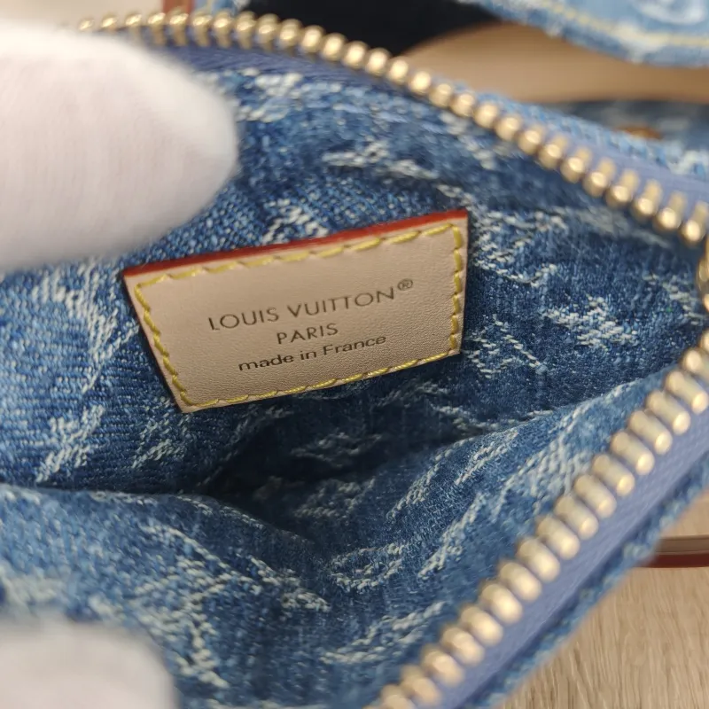 Louis Vuitton Top Handle Bag ALL IN BB Blue BB16 × 12 × 18 cm — detail view 5 of 13