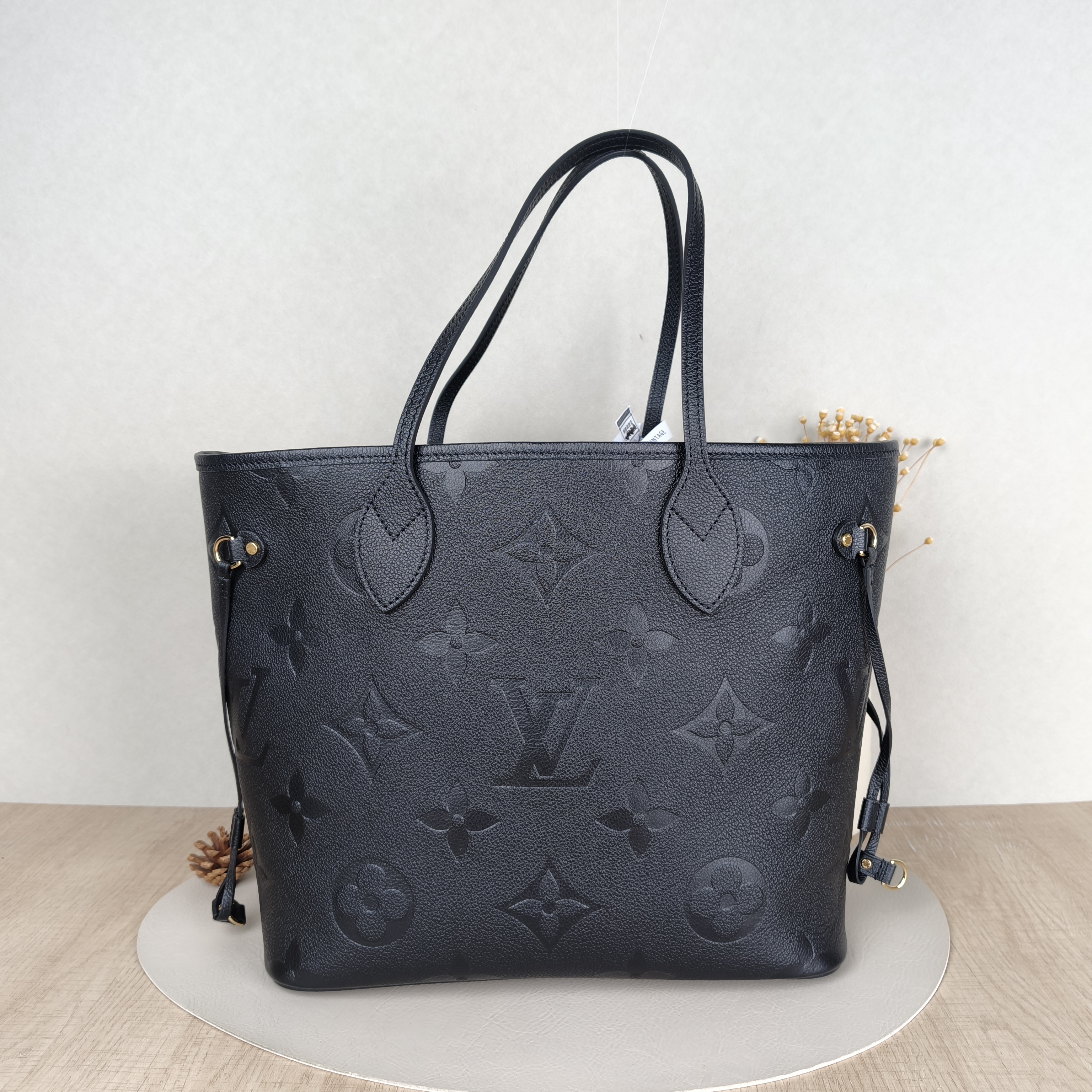 Louis Vuitton Shoulder Bag Neverfull Black Empreinte Embossed Calfskin Medium31 × 14 × 28 cm