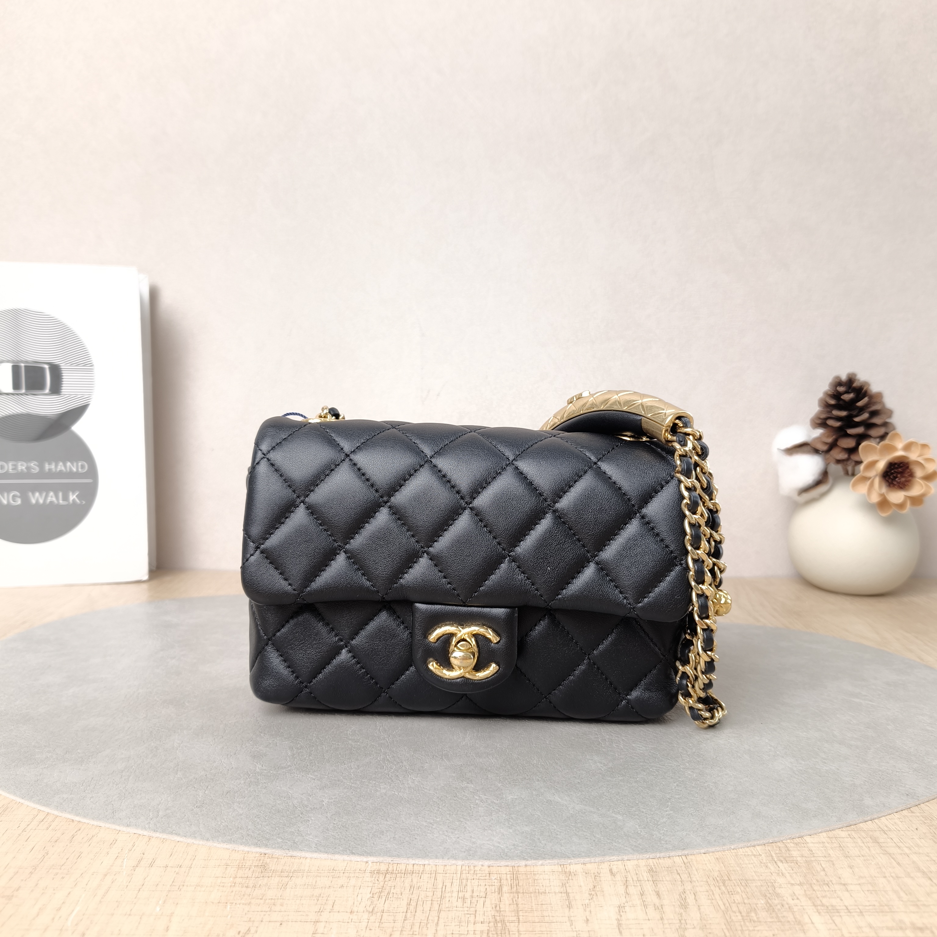Chanel Crossbody Bag24b Crossbody Bag Black Lambskinmini18 × 6 × 11 cm