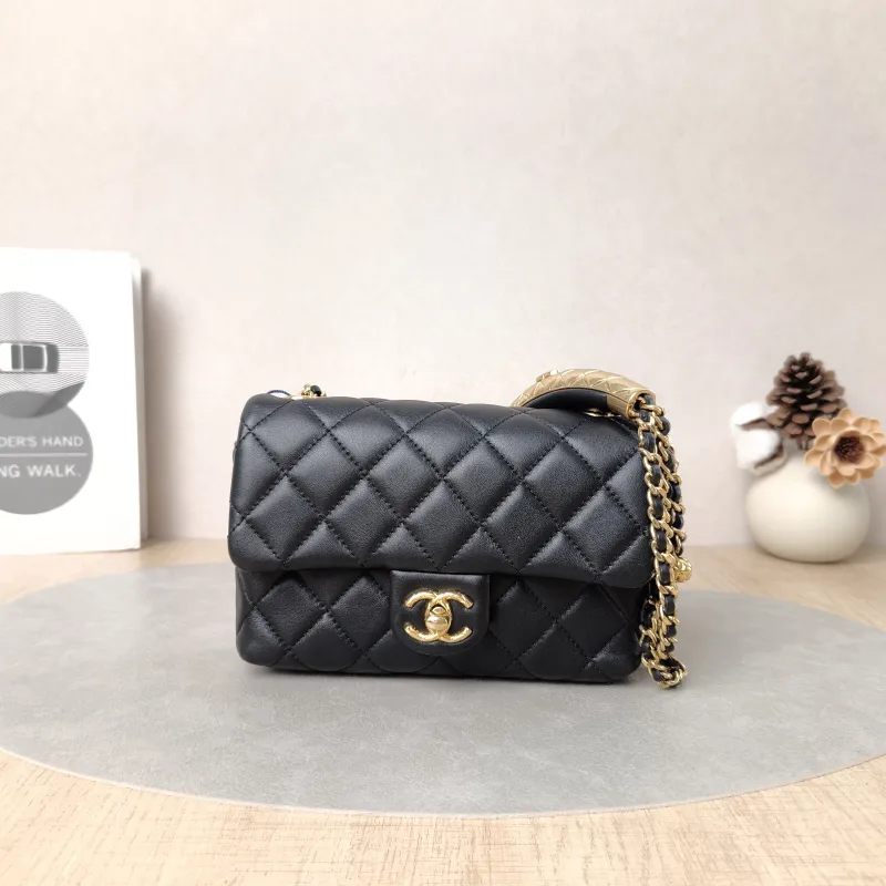 Chanel Crossbody Bag24b Crossbody Bag Black Lambskinmini18 × 6 × 11 cm