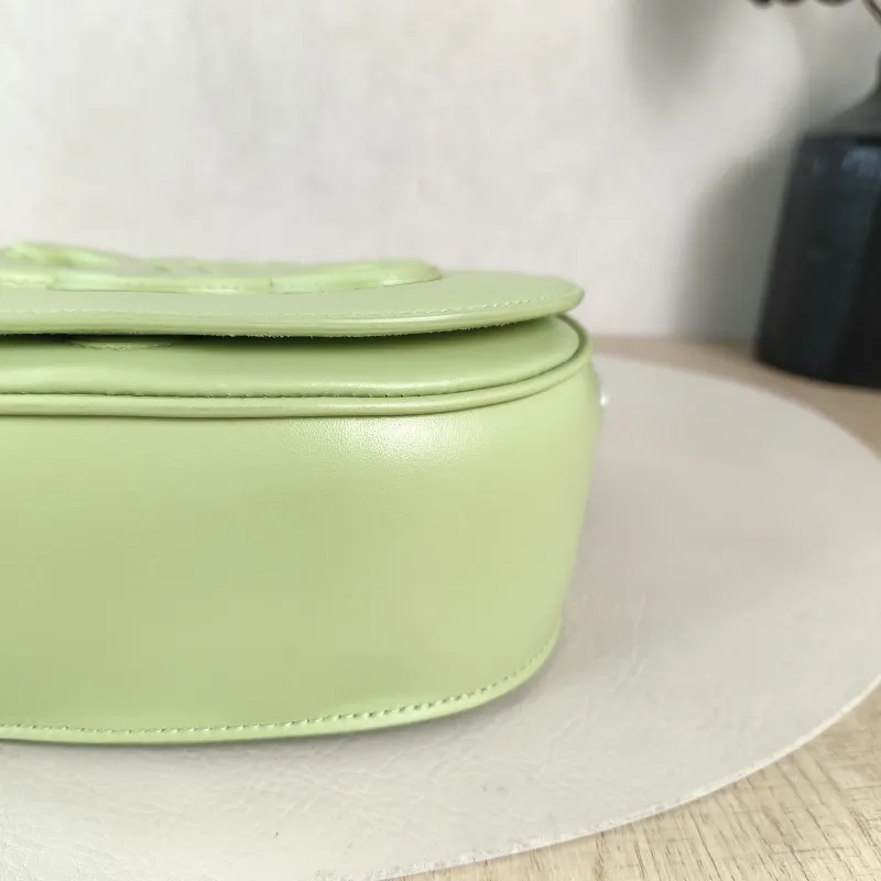 CELINE Crossbody Bag FOLCO TRIOMPHE Green Calfskin One Size 18.5 × 7 × 15 cm — detail view 2 of 12