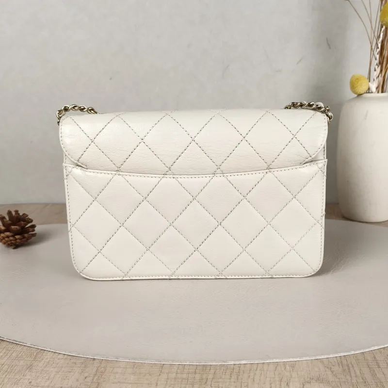 Chanel Crossbody Bagcf Collection Crossbody Bag White Calfskin One Size21 × 5 × 14 cm — cover view 2 of 5