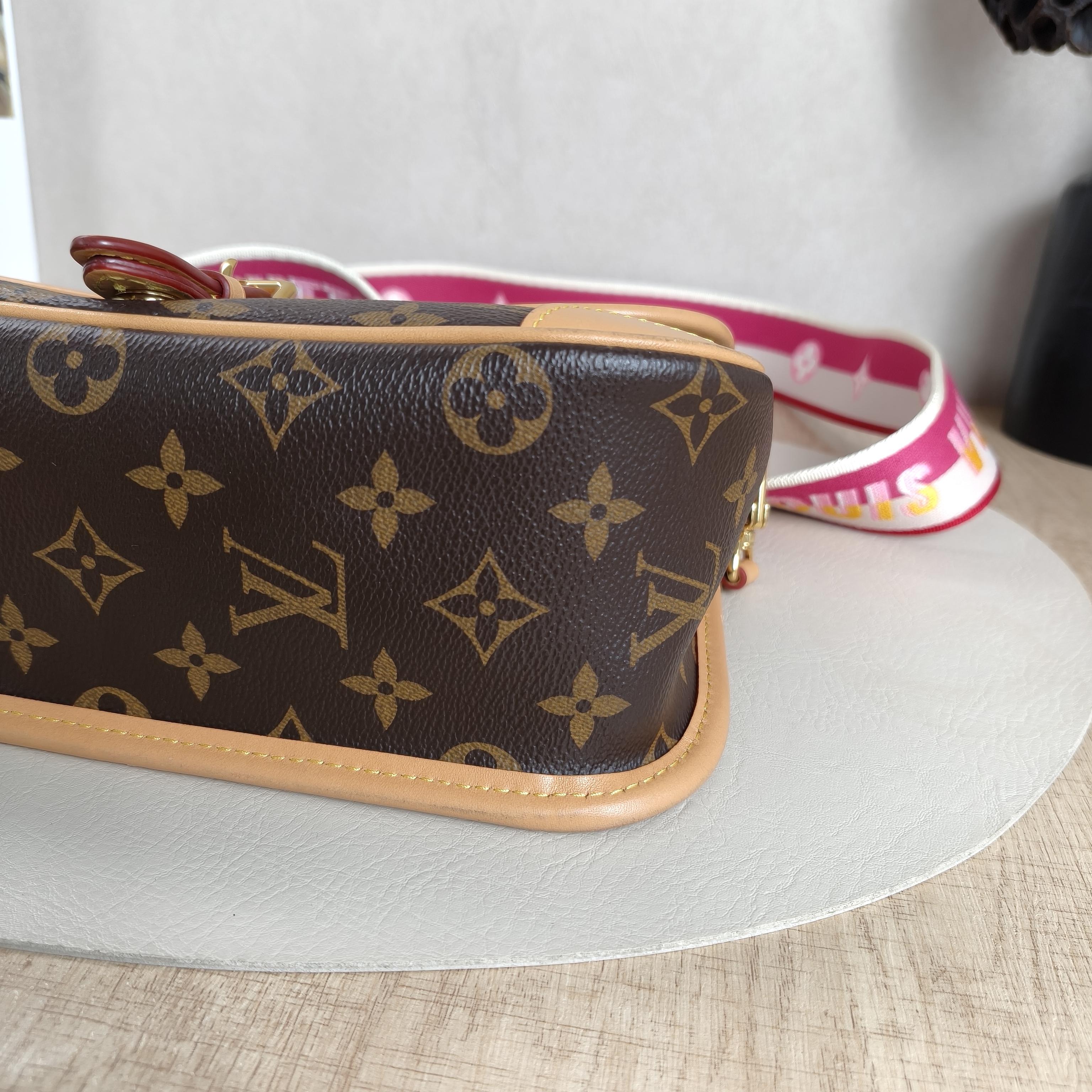 Louis Vuitton Crossbody Bag Diane Baguette Bag Shoulder Strap PVC Small24 × 9 × 15 cm — cover view 10 of 10